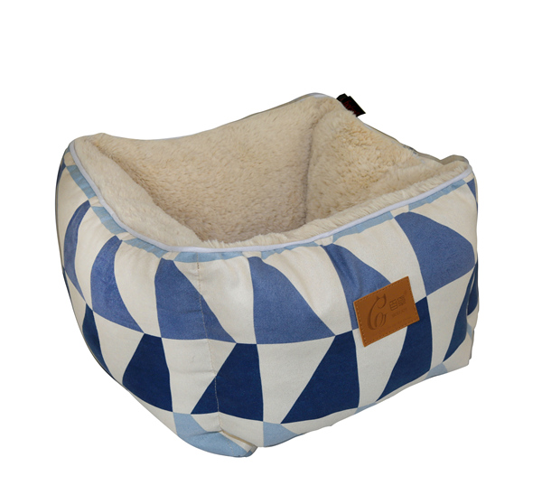Wholesale Washable Blue Triangle Printed Interactive Pet Bedding Cat House Cave Tent with Removable Mat